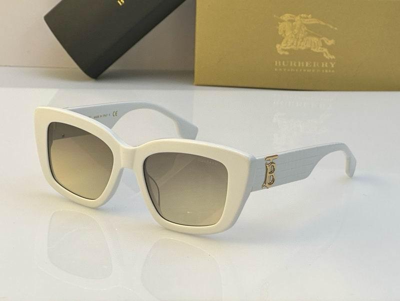 Burberry Sunglasses 82